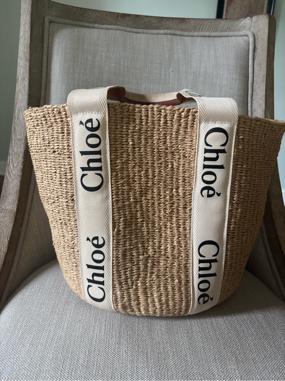Chloé Natural Straw Tote with Cream Logo Ribbon Handles - Picture 2 of 4